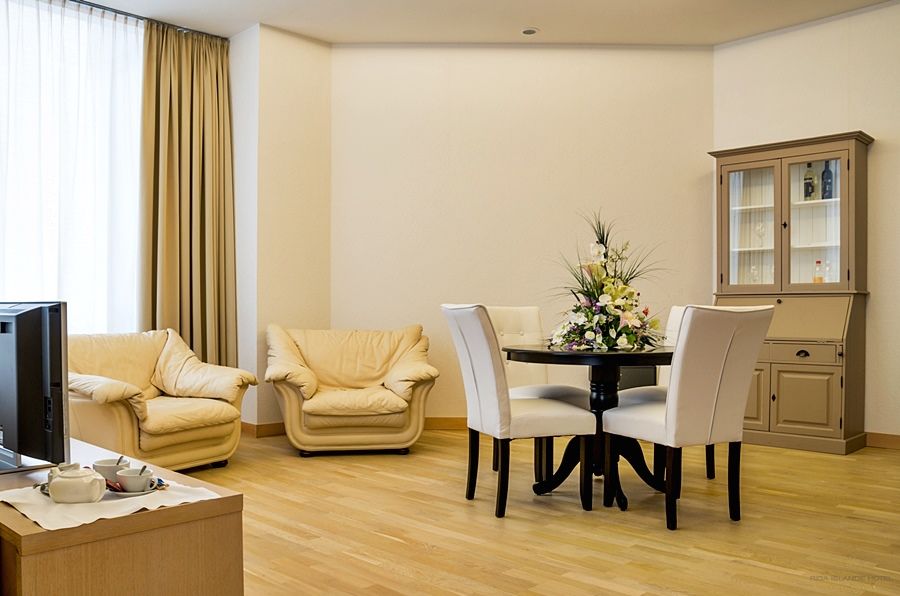 Riga Islande Hotel With Free Parking Exterior foto