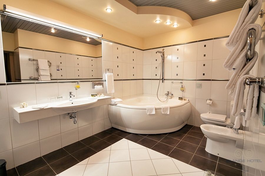 Riga Islande Hotel With Free Parking Exterior foto