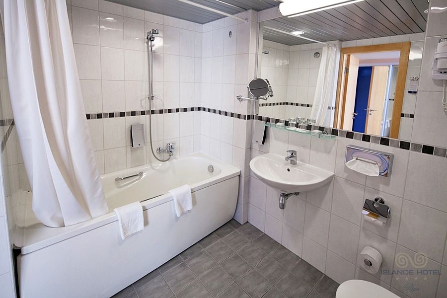 Riga Islande Hotel With Free Parking Exterior foto